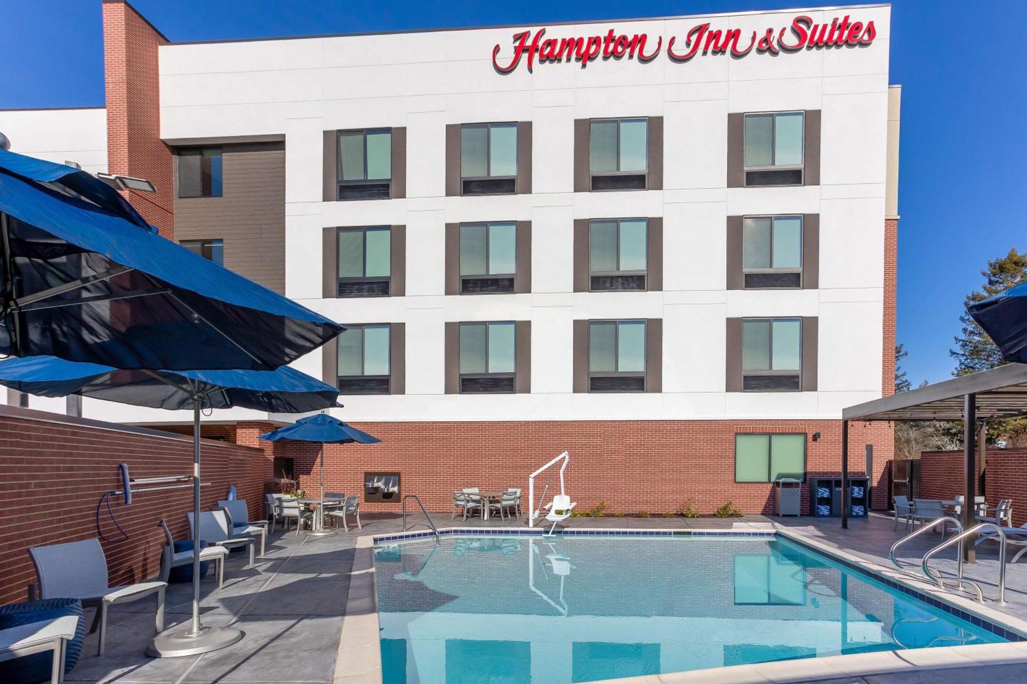 Hampton Inn & Suites Santa Rosa Sonoma Wine Country エクステリア 写真